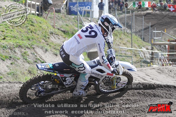 ROB_1534 (Copy).jpg